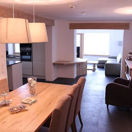 Residenz Berghof Moesern 蒂罗尔-泽费尔德